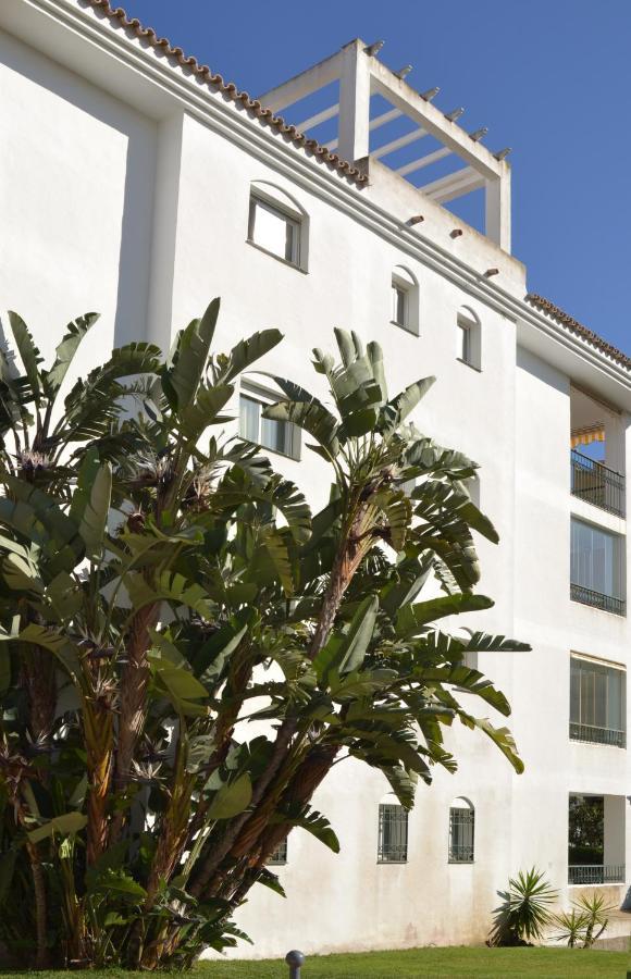 Luxury Garden Apartment - Walking Distance To The Sea Sitio de Calahonda 외부 사진