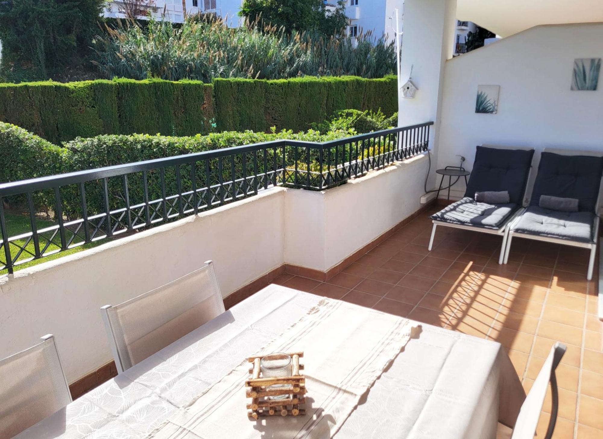 Luxury Garden Apartment - Walking Distance To The Sea Sitio de Calahonda 외부 사진